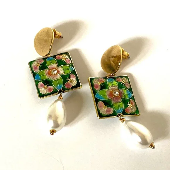 NWT Anthropologie Flower Enamel and Pearl Drop Earrings - Picture 2 of 3